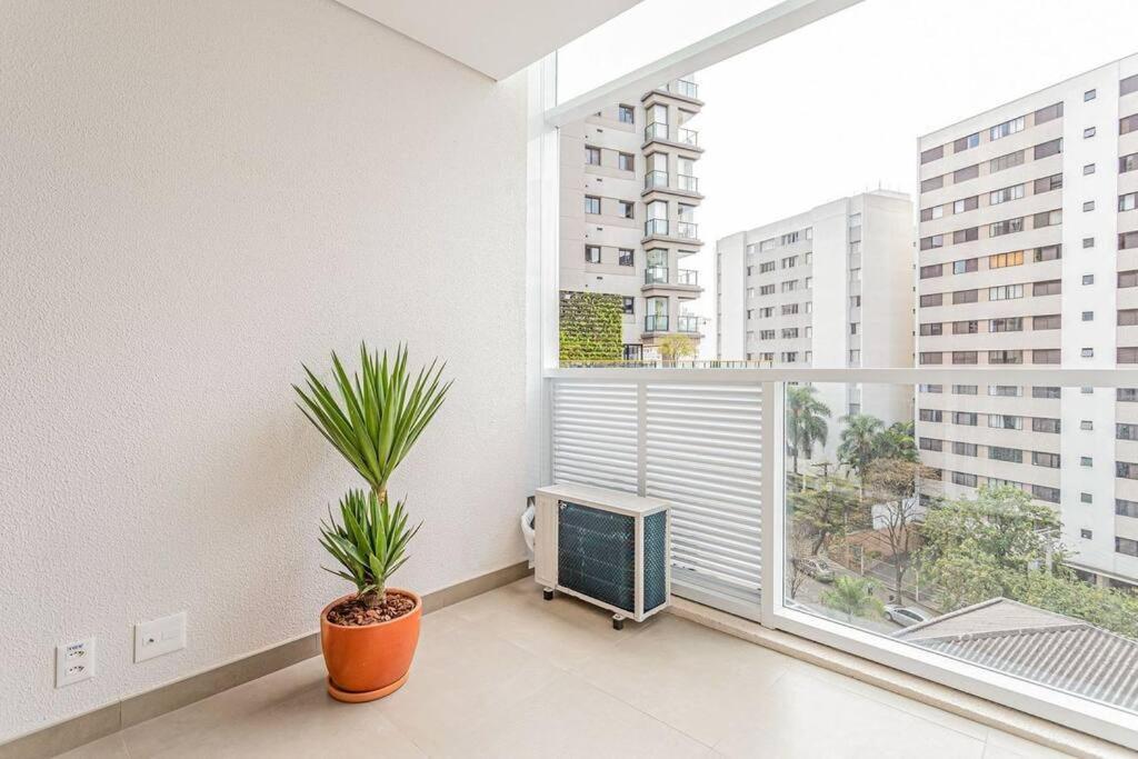 Apt. Inteiro Recem-reformado - Madalena * São Paulo